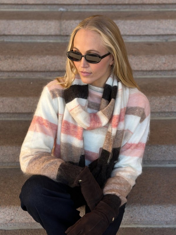 Defne, knit scarf ChocoBrown