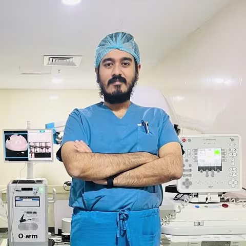 Profile picture of Dr. Dr. Jitesh Manghwani