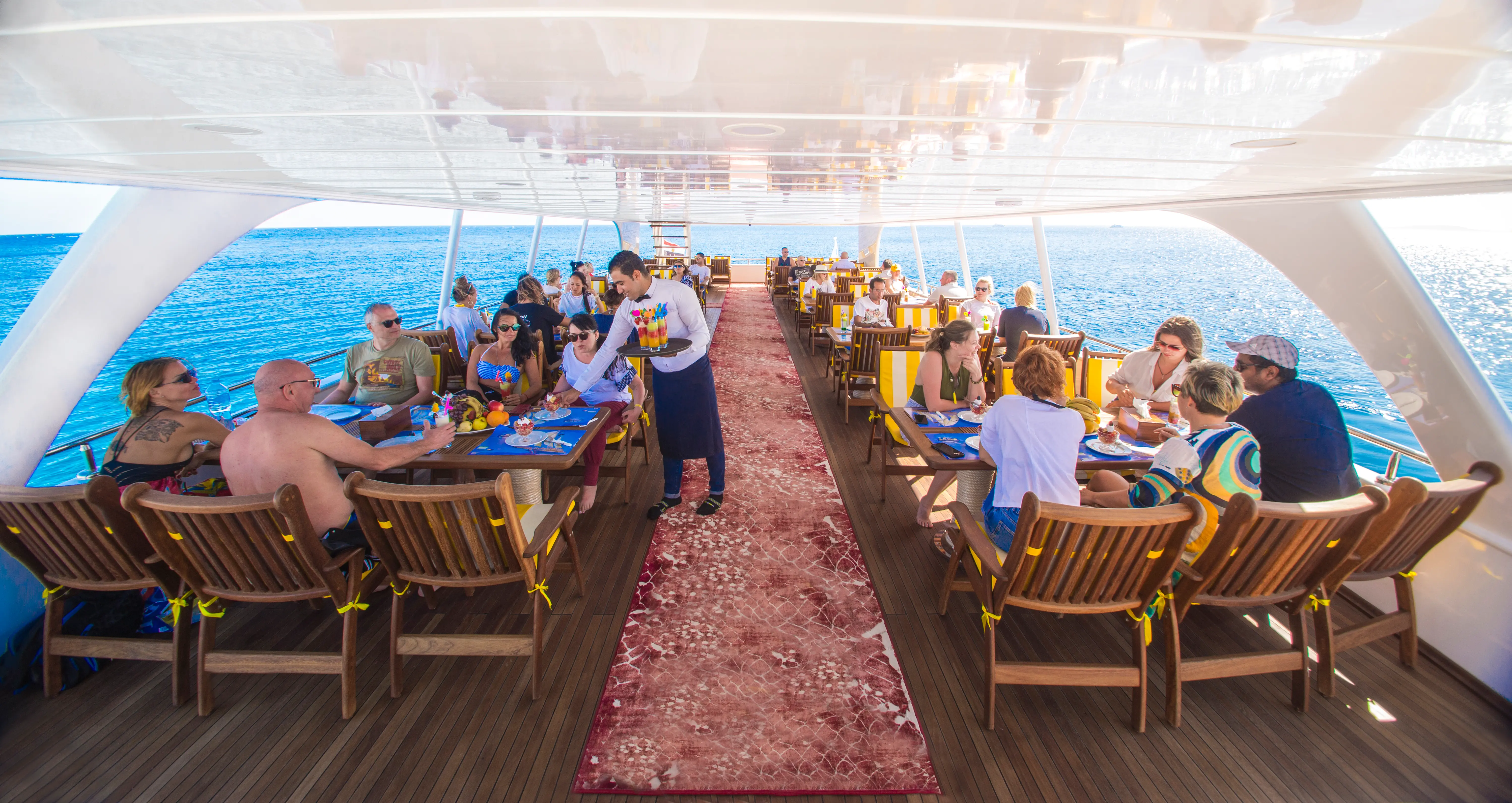 elite-vip-cruise-bbq-buffet-lunch.webp