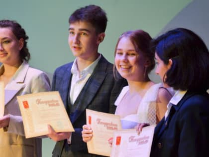 Во Владимире наградили самых успешных выпускников