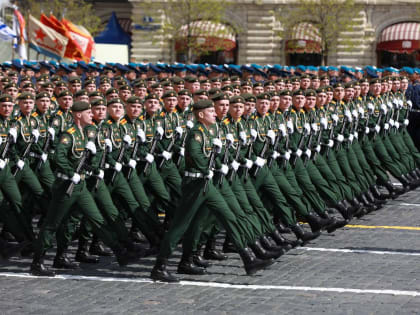 Совладелец банка на Украине призвал к нападению на Красную площадь 9 мая и пообещал 20 млн гривен