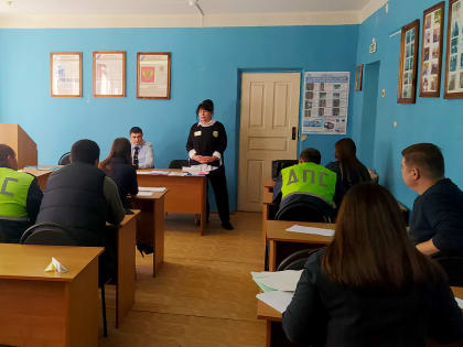 Налоговики провели рабочую встречу с сотрудниками ГИБДД