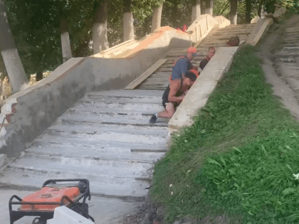 Лестницу у Богородице-Рождественского монастыря откроют только в сентябре