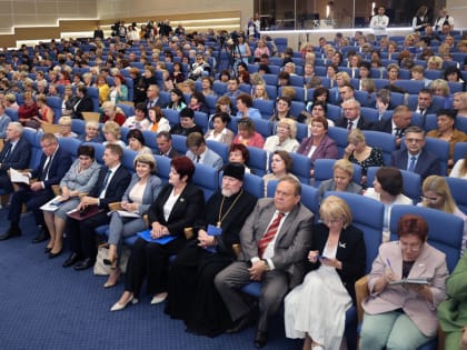 Названа десятка лучших владимирских учителей, получивших президентские 200 тысяч рублей