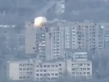 Бойцы РФ в Авдеевке «слепят» противника из ПРК «Хризантема»