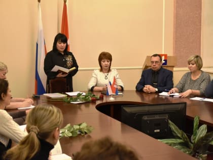 Председателей участковых избиркомов наградили за успешную работу