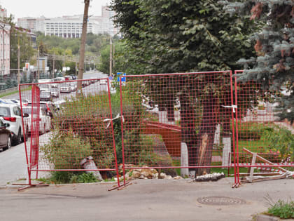 Когда отремонтируют трёхмесячный провал дороги в центре Владимира?