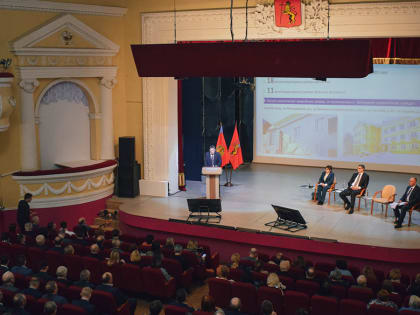 Зимой уборки снега не допросишься. Главное из отчёта владимирского мэра Наумова