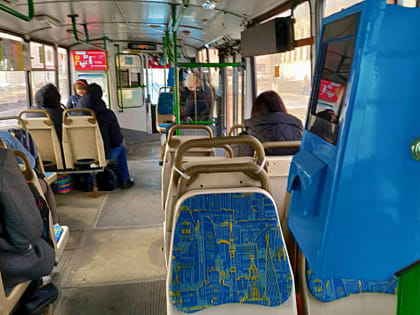 Чтобы в автобусах заработали валидаторы, придется менять областные законы