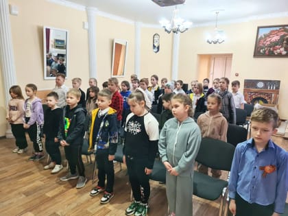 Патриотический урок «Сыны Отчизны Родине верны». Центральная межпоселенческая библиотека