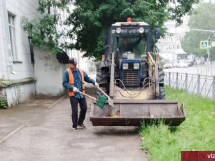 Сегодня летнюю уборку Владимира выполняют 31 единица техники и 59 рабочих «ЦУГД»