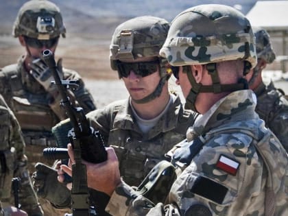 Политолог Бондаренко пояснил, зачем Польша привела армию в боеготовность