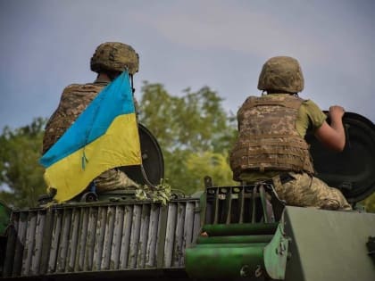 «DefenceNet» об атаке Украины на Сватово-Кременном направлении: десантники в плену, бронетехника подбита