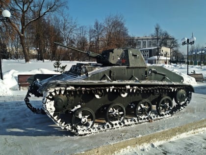 Патриотический сквер в городе Владимире насыщают смыслами