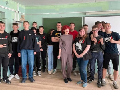 С камешковскими студентами о СПИДе