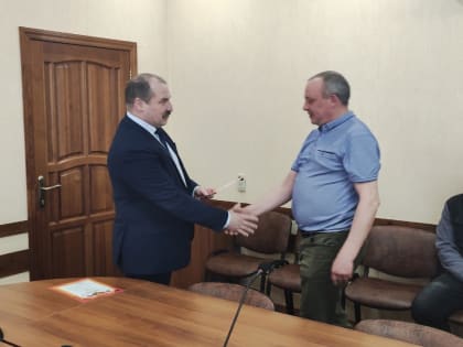 Из Докучаевска вернулись специалисты