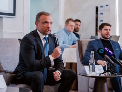 «Бизнес на каблуках»: во Владимире обсудили тему развития женского предпринимательства в современных условиях