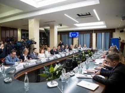 Представители Владимирской области приняли участие в круглом столе по развитию нотариальной помощи ветеранам СВО и членам их семей