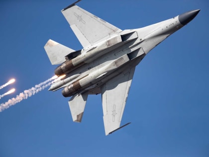 ВС Соединенных Штатов обвинили китайский истребитель в чрезмерно агрессивном маневре