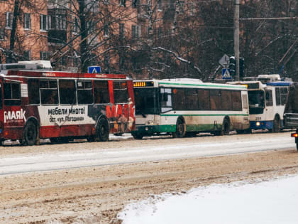 Городу Владимиру пообещали 100 новых автобусов и троллейбусов