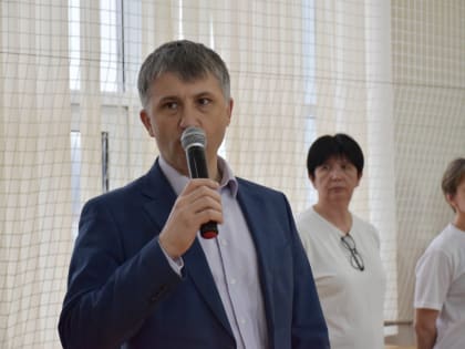 Глава города Алексей Соколов открыл региональные соревнования по плаванию