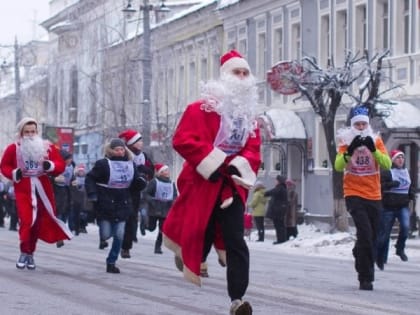 Десятки Дедов Морозов и Снегурочек пробегутся по Владимиру