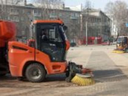 На очистку улиц от смета  вышли новые пылесосы