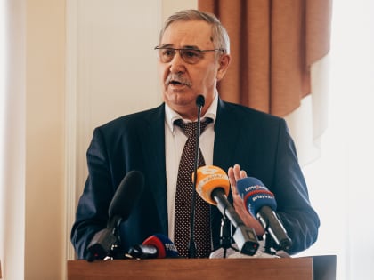 Главного финансиста Владимирской области хотят проводить с почетом?