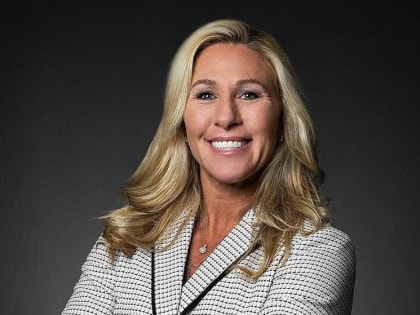 Конгрессвумен США призвала Зеленского просить деньги в деловом костюме, а не в спортивных штанах