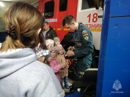 Ребята из детского садика № 30 «Солнышко» города Вязники посетили 18-ую пожарно-спасательную часть