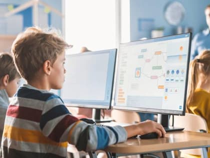 Владимирские школьники могут бесплатно изучить современные языки программирования