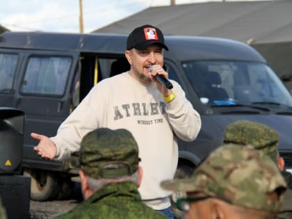 По инициативе Губернатора и главы города Гусь-Хрустального для бойцов СВО организован концерт певца Данко