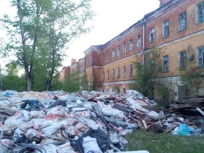 Из-за свалки химических отходов застройщику Октябрьского военного городка грозят штрафы