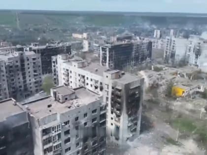 Во время саммита G7 в Японии итальянской делегации  доложили о сдаче украинцами Бахмута