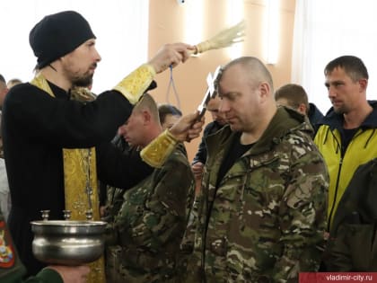 Владимирцы выбирают службу по контракту