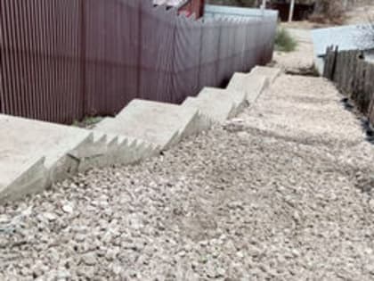 Ремонт лестницы на ул. Кузнечной завершён