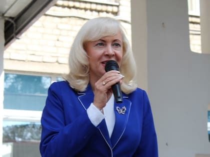 Директор муромского лицея вышла в финал Всероссийского конкурса. А губернатор Авдеев уже записал ее в победители