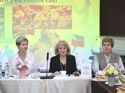 Министр социальной защиты населения Владимирской области Любовь Кукушкина провела выездной прием граждан в Гусь-Хрустальном