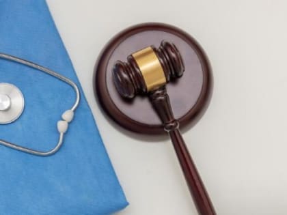 Суд взыскал с детской больницы компенсацию морального вреда в пользу матери из Меленок