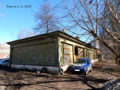 Владимир получил в собственность от Минобороны деревянное общежитие