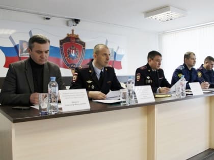 В МО МВД России «Гусь-Хрустальный» при участии председателя Общественного совета состоялось совещание по подведению итогов деятельности за 2023 год