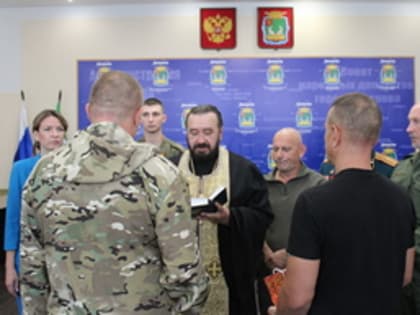 Ковровчан-добровольцев торжественно отправили на СВО