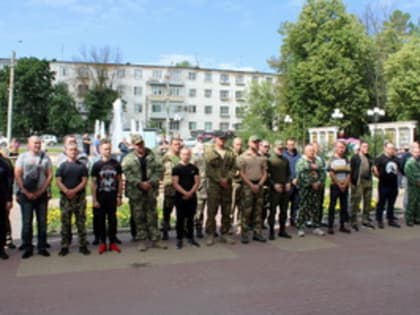 Ещё 65 жителей Владимирской области отправились в учебные части для службы по контракту