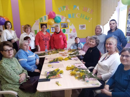 «Прекраснее весны» - в университетах «третьего» возраста прошли мероприятия, посвященные Международному женскому дню