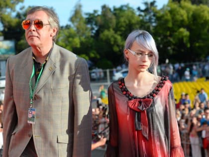 Дочь актера Михаила Ефремова стала студенткой театрального института