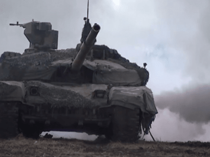 Т-90М помог морпехам отразить нападение украинской ДРГ