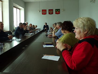 В центре внимания –  городские проблемы