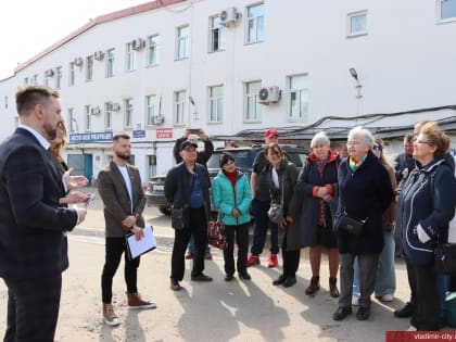 Администрация и горсовет осуществляют контроль реновации Владимирского центрального рынка