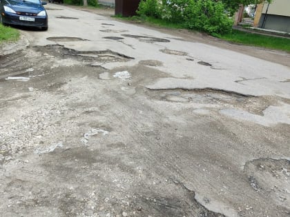Владельцы машин наживаются на разбитых владимирских дорогах и разоряют власти