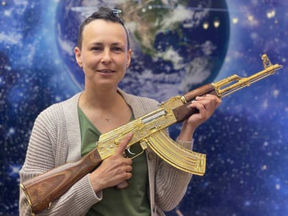 Директор певицы Юлии Чичериной опроверг взятие певицы в плен диверсантами